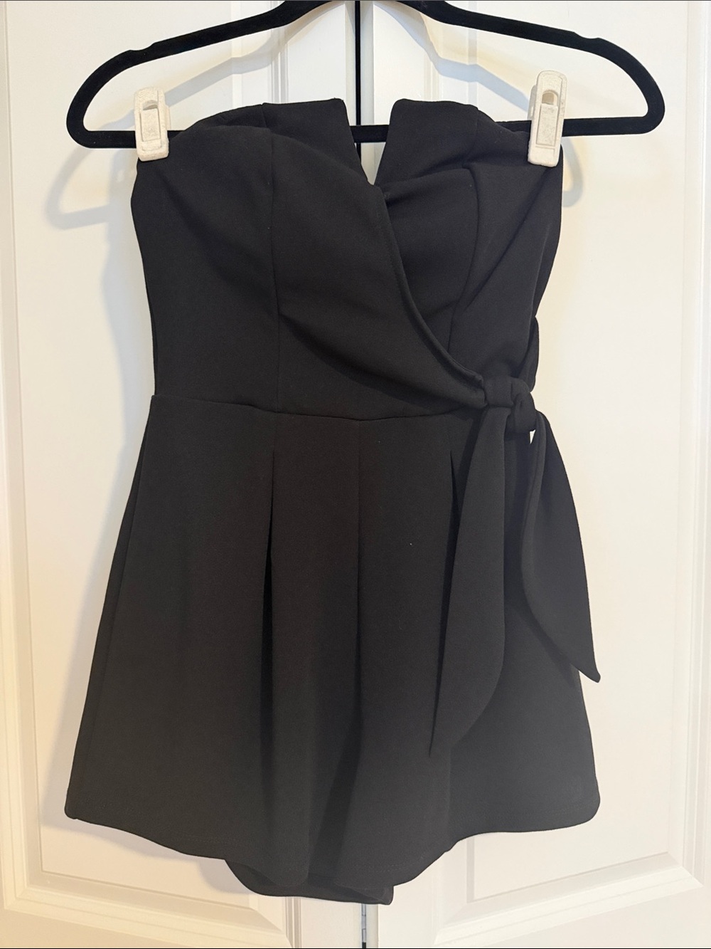 Black Strapless Tie-Waist Women's Romper